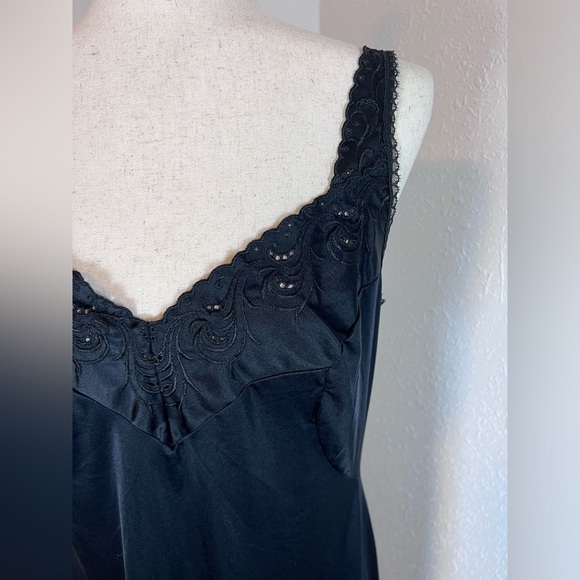 VNTG Vanity Fair Black Satin Slip Dress / Nightgown - Picture 5 of 8